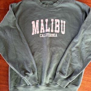 Malibu California Sweatshirt Olive Green Crewneck Size M Soft Cozy Minimalist